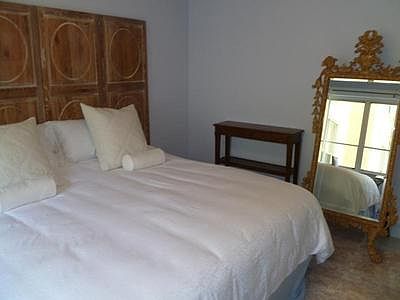 Ambassador Hotel 208-212-15