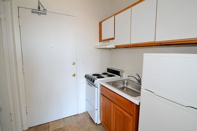 1st image of 3957 N Irving Park #603