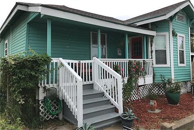 1st image of 1005 Avenue L