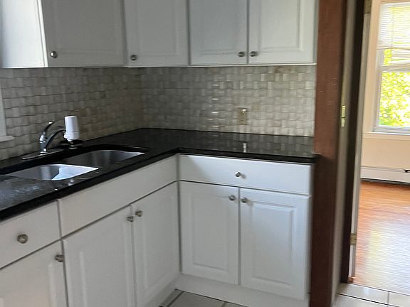 4th image of 37 Eddy St Floor 2