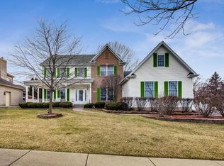 5383 Conifer Ln, Gurnee, IL 60031