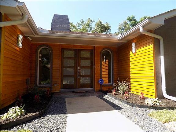 2nd image of 6623 Hillbriar Dr