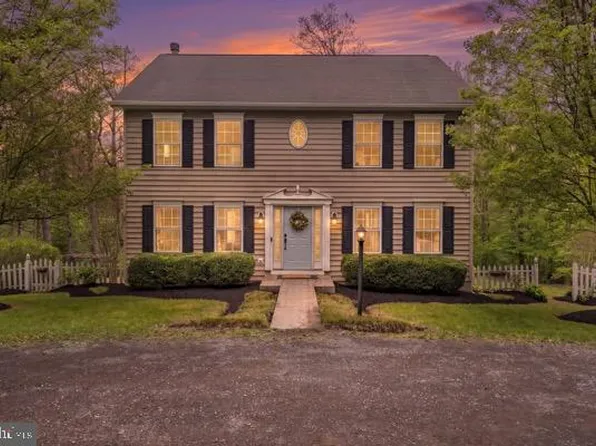 159 Pale Magnolia Dr, Gerrardstown, WV 25420
