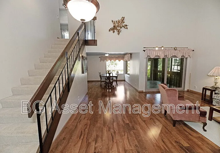 1830 Weir Dr — Photo 3