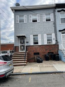 10 Crittenden St, Newark, NJ, 07104