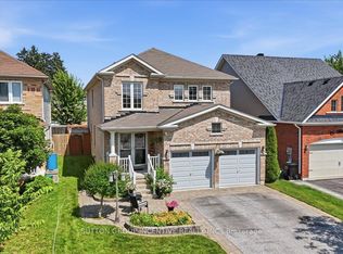 17 White Cres, Barrie, ON L4N5Z9
