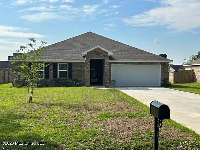 4 bed, 2.0 bath, 2289 sqft, $2,300 — Photo 1