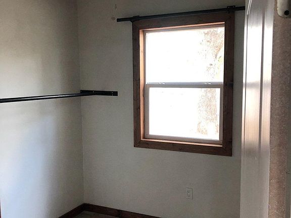 5th image of 3700 E Washington St #2