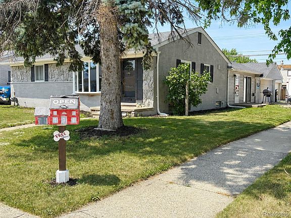 2nd image of 31214 Geraldine St