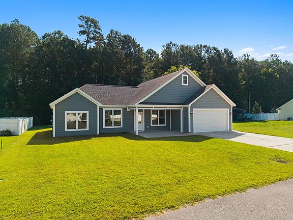 3rd image of 141 Lions Paw Ct.