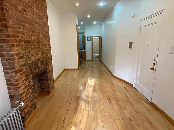 4th image of 879 Saint Johns Pl APT 1