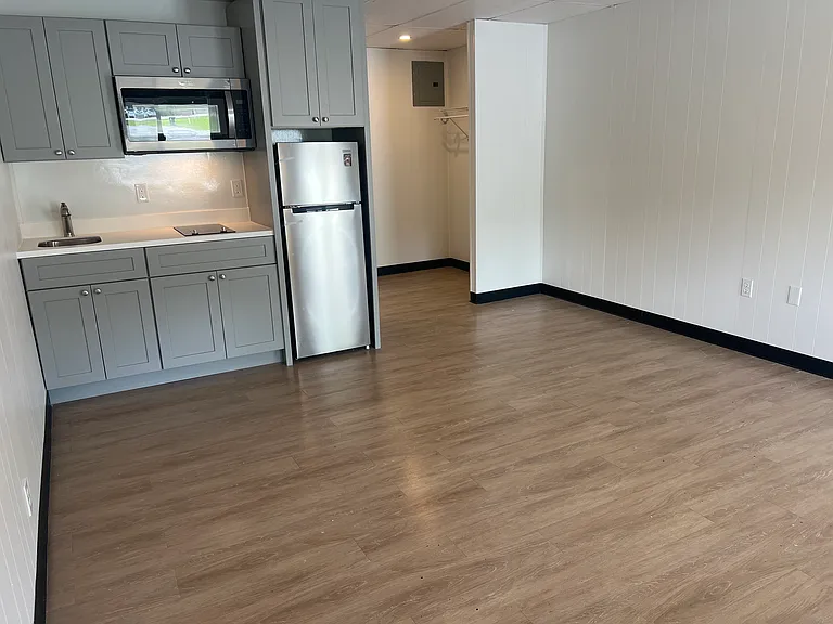 5 Woodsdale Dr #202 — Photo 3
