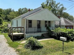 2104 Oscar St, Saint Joseph, MO 64505