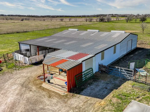 3460 Woodard Ave #B, Cleburne, TX 76033