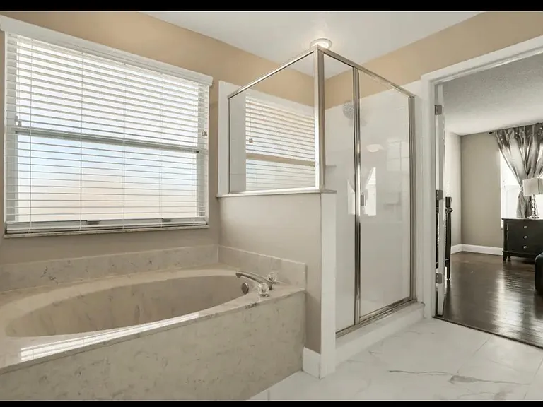 402 Ballyshannon Dr — Photo 10