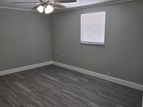 2nd image of 4412 Plum St
