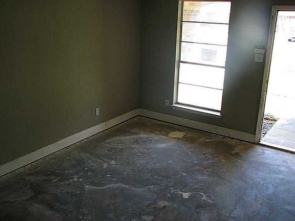 5th image of 141 Dianne Dr