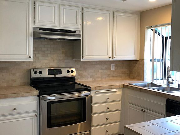 5th image of 21500 Califa St Unit 137