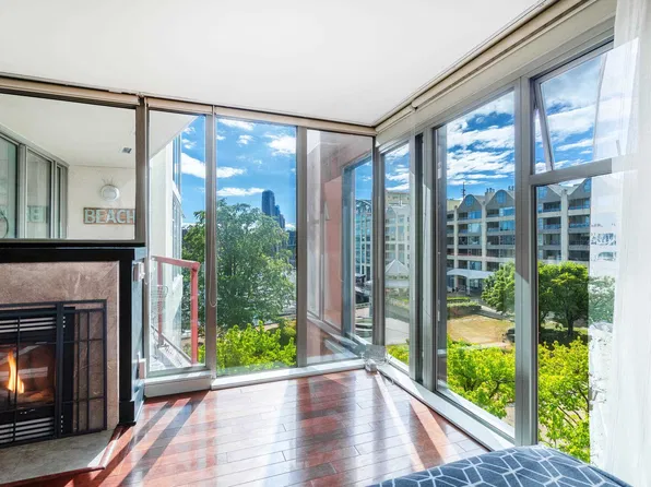 990 Beach Ave #503, Vancouver, BC V6Z 2N9