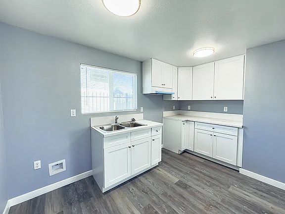 4th image of 1155 E 10th St #11