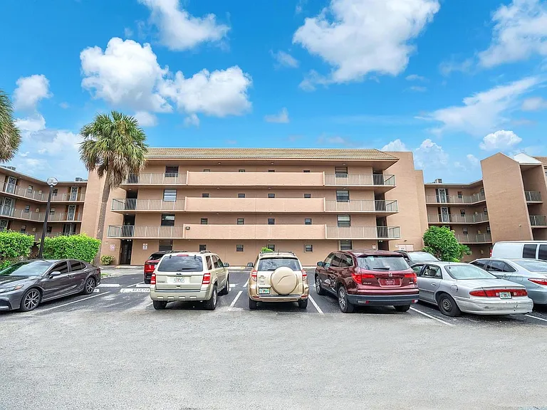 3100 N Pine Island Rd #306 — Photo 27