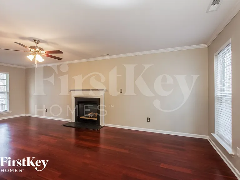 6214 Forest Pond Dr — Photo 2