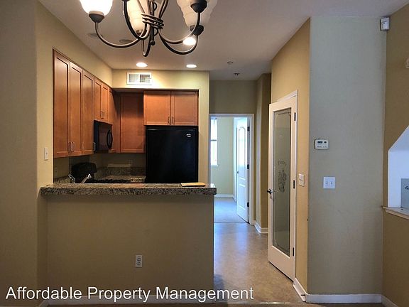 2nd image of 638 Arcadia Dr