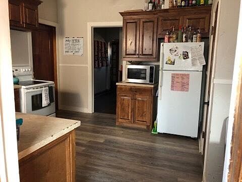 2nd image of 402 S Jefferson St
