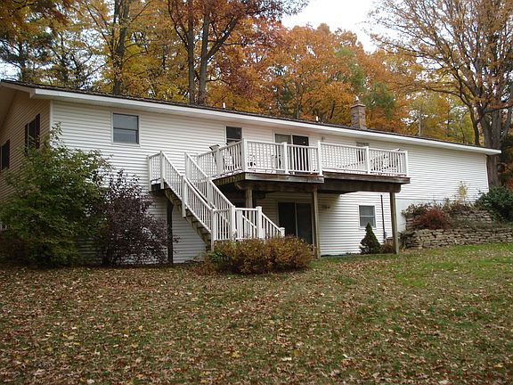 3rd image of 17215 Valley Dr