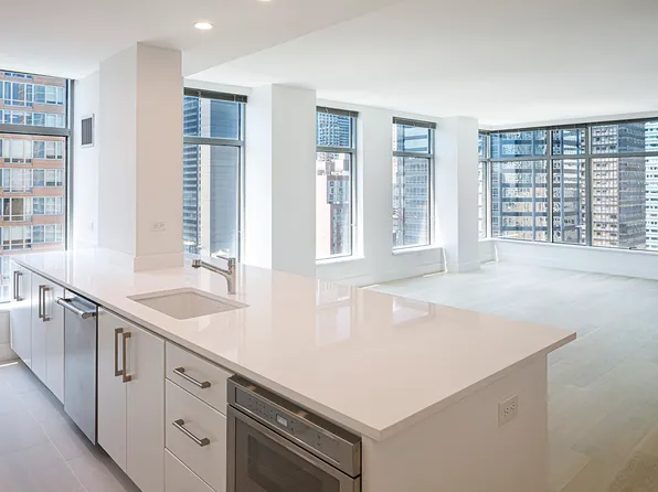 250 East 54th Street image 3 of 26