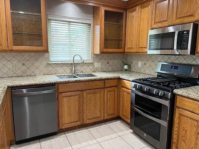 7407 Navidad Rd — Photo 12