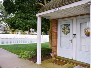 100 Connetquot Ave APT 49, East Islip, NY 11730