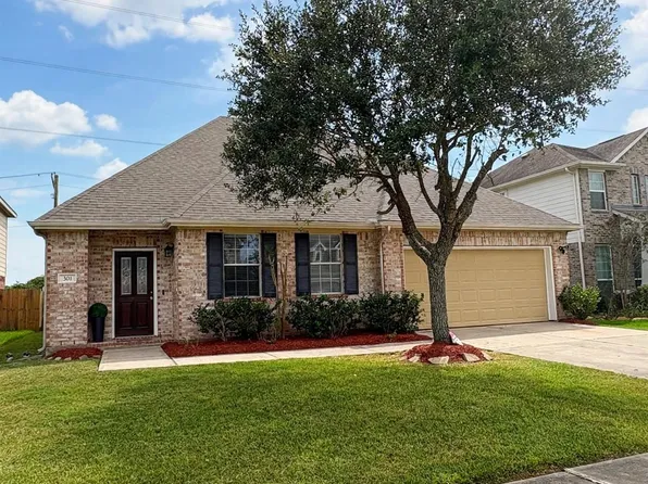 303 Lake Line Dr, Alvin, TX 77511