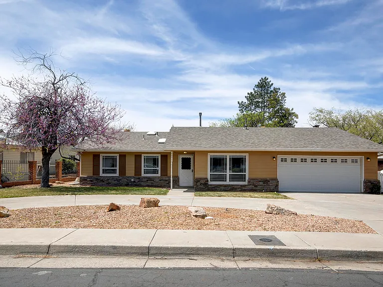 4631 Sherwood St NE — Photo 1