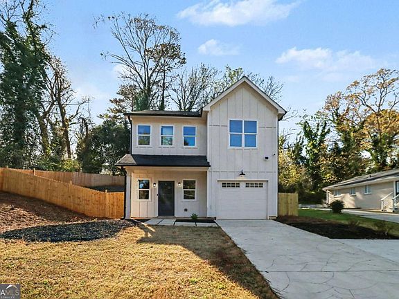 2nd image of 2127 Nichols Ln