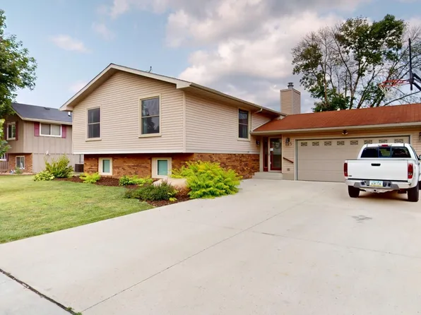 715 S Indiana Ave, Mason City, IA 50401