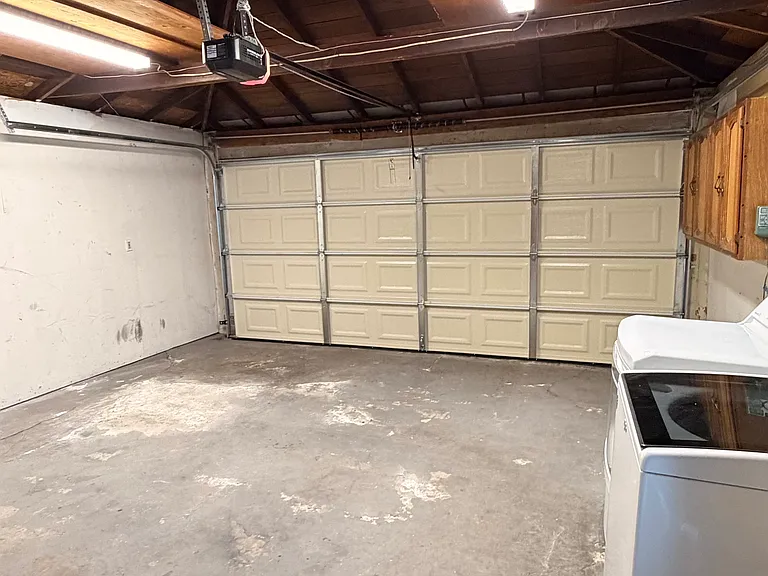 3181 Calzar Dr — Photo 21