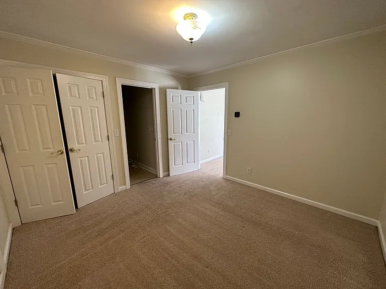 327 Pinecliff Dr — Photo 10