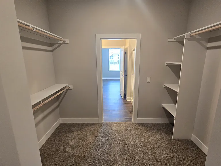 17523 Greenleaf St — Photo 9