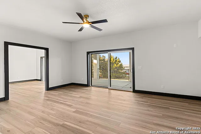 141 Oak Shores Dr — Photo 40