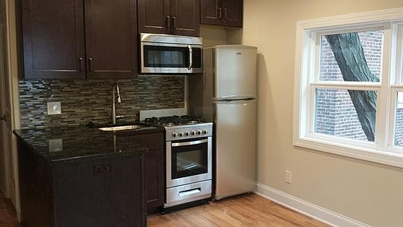 2nd image of 1340 Lombard St APT 201