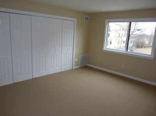 125 Lawrence St APT A, Middletown, RI 02842