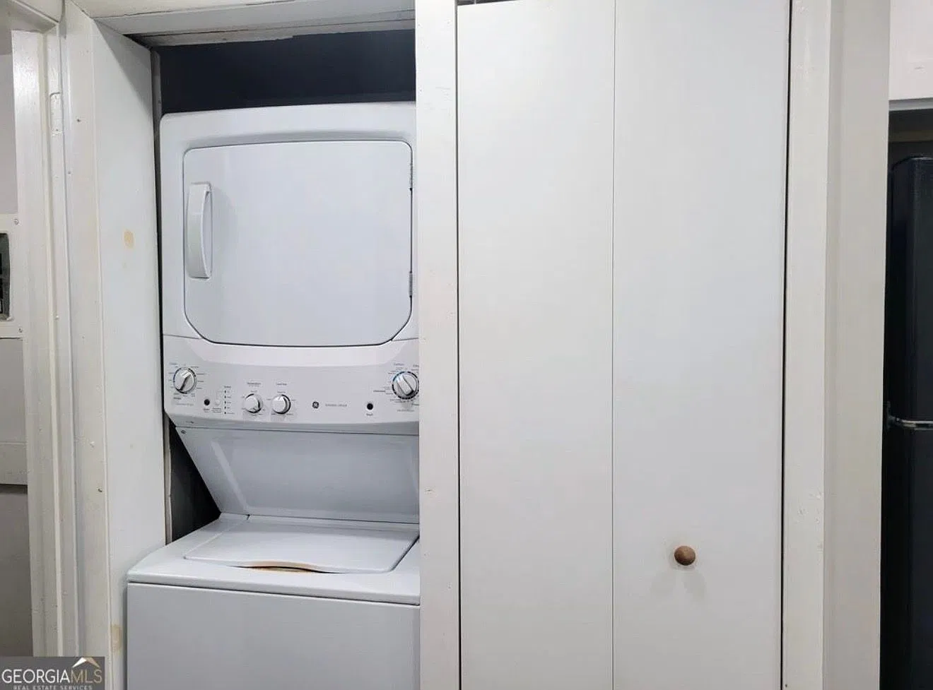 Newly Renovated Condo For Lease Low Deposit — Photo 4