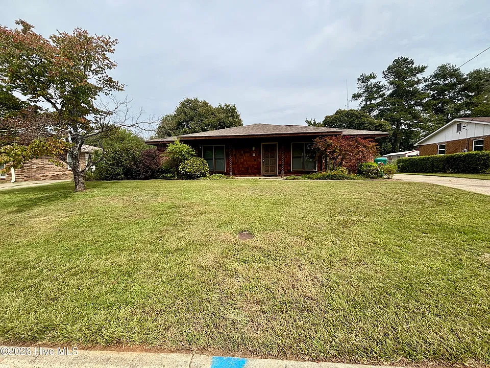 111 Hollingsworth Dr