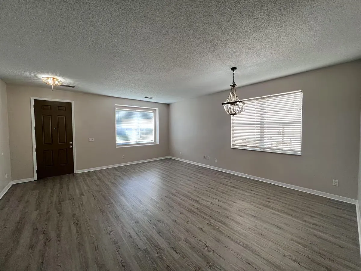 Building Photo - 16837 Sunrise Vista Dr