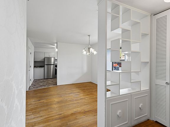 4th image of 737 Stevens St #121