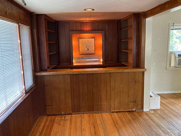 Bar that can turn into bookshelves.