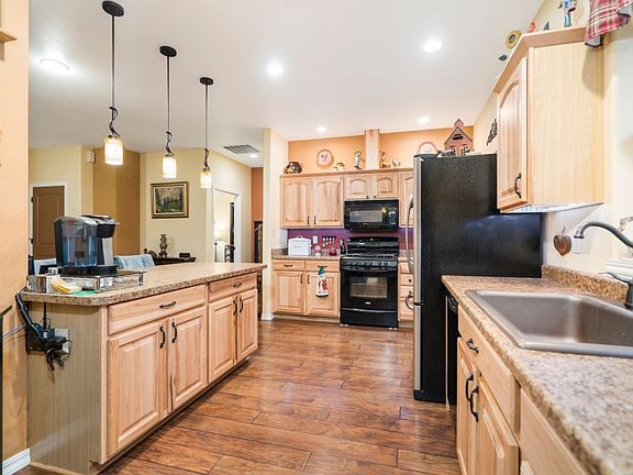 2nd image of 70 N Carp Pl N