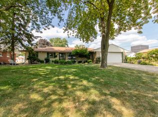 2308 E Jackson St, Bloomington, IL 61701