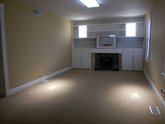 3rd image of 4146 Crescent Dr
